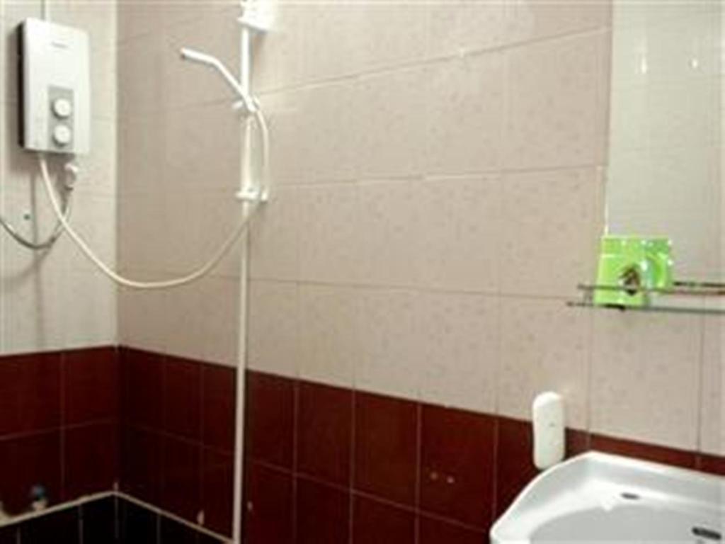 Golden Boat Guesthouse Phnom Penh Ngoại thất bức ảnh