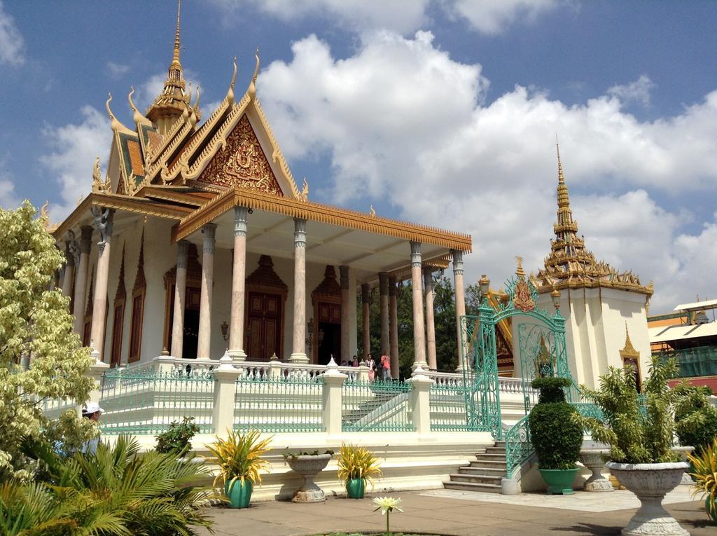Golden Boat Guesthouse Phnom Penh Ngoại thất bức ảnh