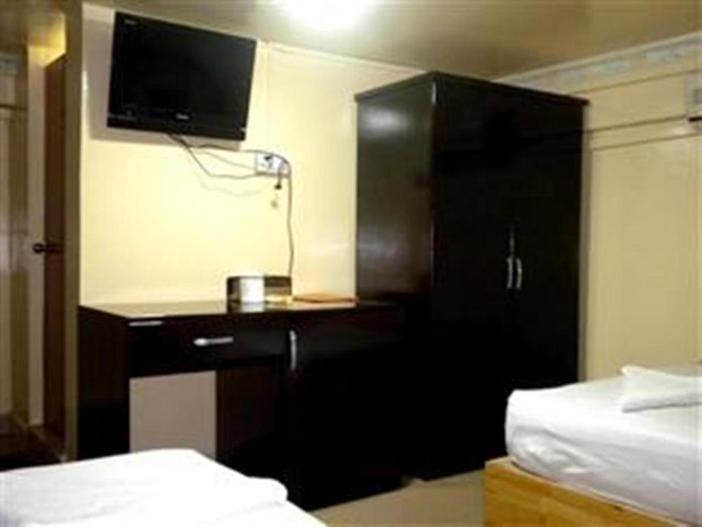 Golden Boat Guesthouse Phnom Penh Phòng bức ảnh